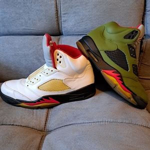 Nike air Jordan 5s.
